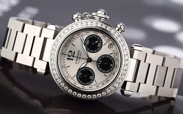 卡地亚表盘有划痕解决方法集锦(图) 卡地亚表盘有划痕解决方法集锦(图)